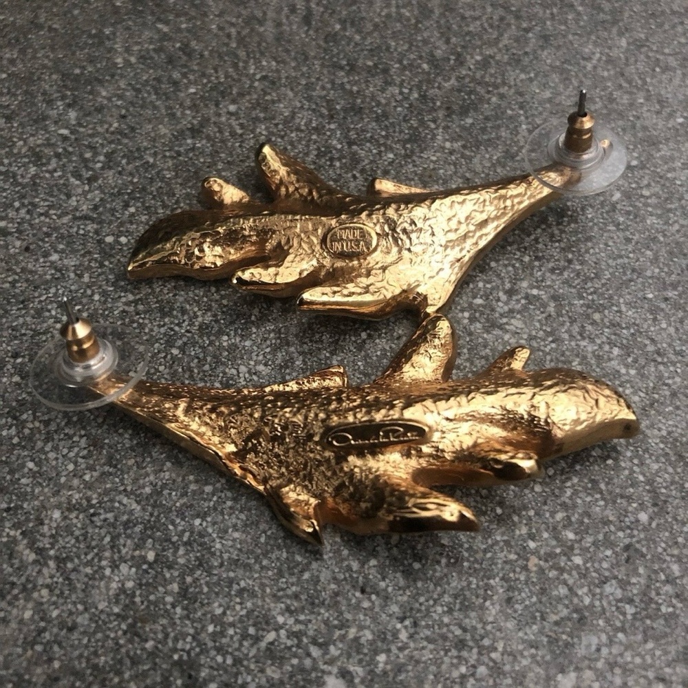 Oscar de la Renta Gold Leaf Earrings - Picture 4 of 5